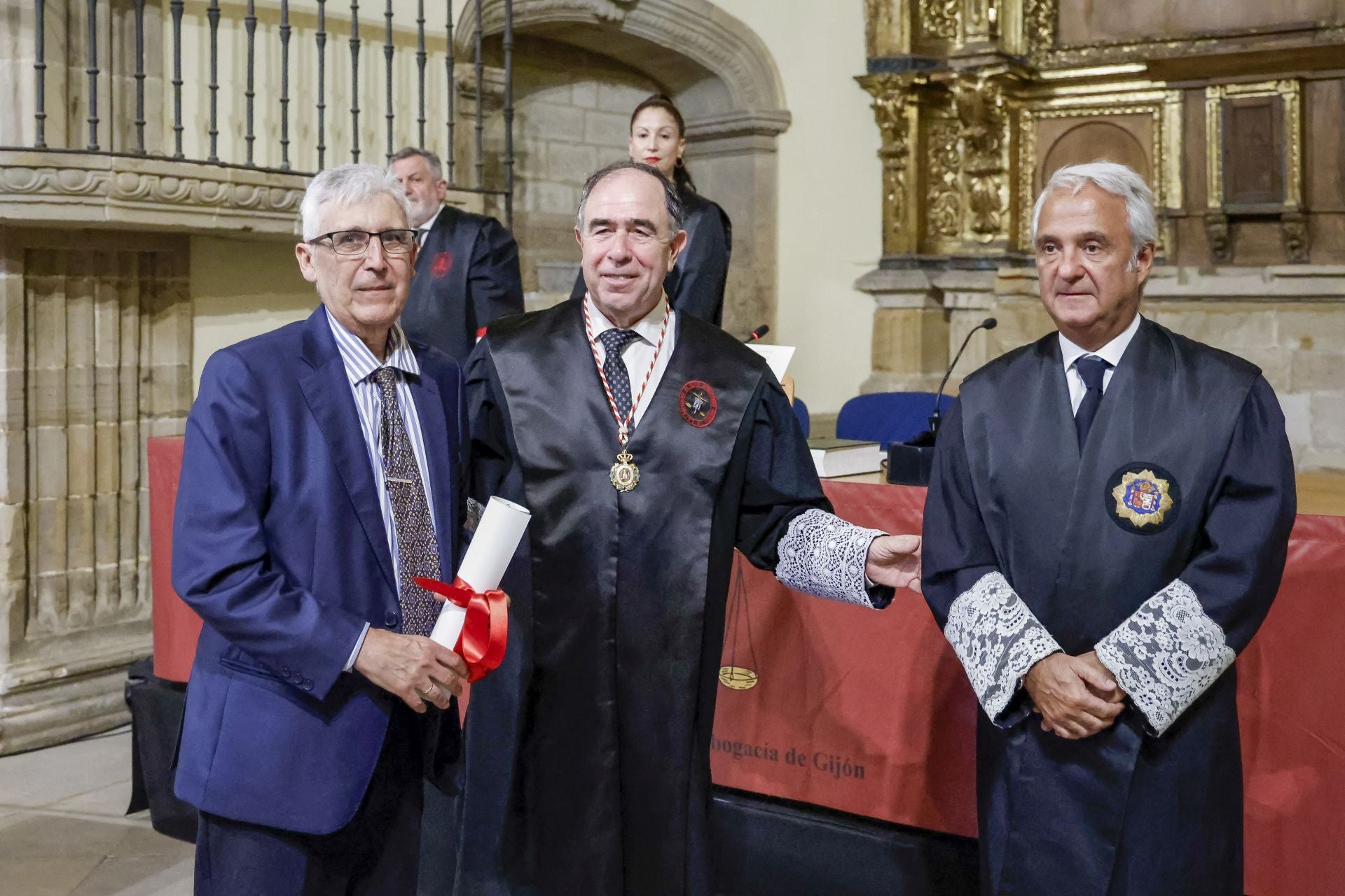 La fiesta patronal del Colegio de la Abogacía, Nuestra Señora de Covadonga, en imágenes