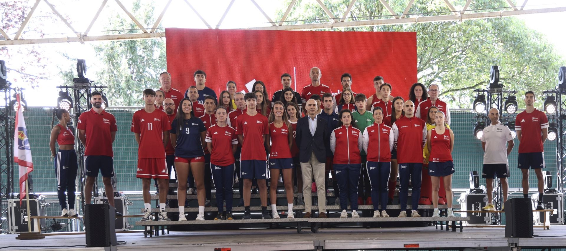 Así son las nuevas equipaciones deportivas del Grupo Covadonga