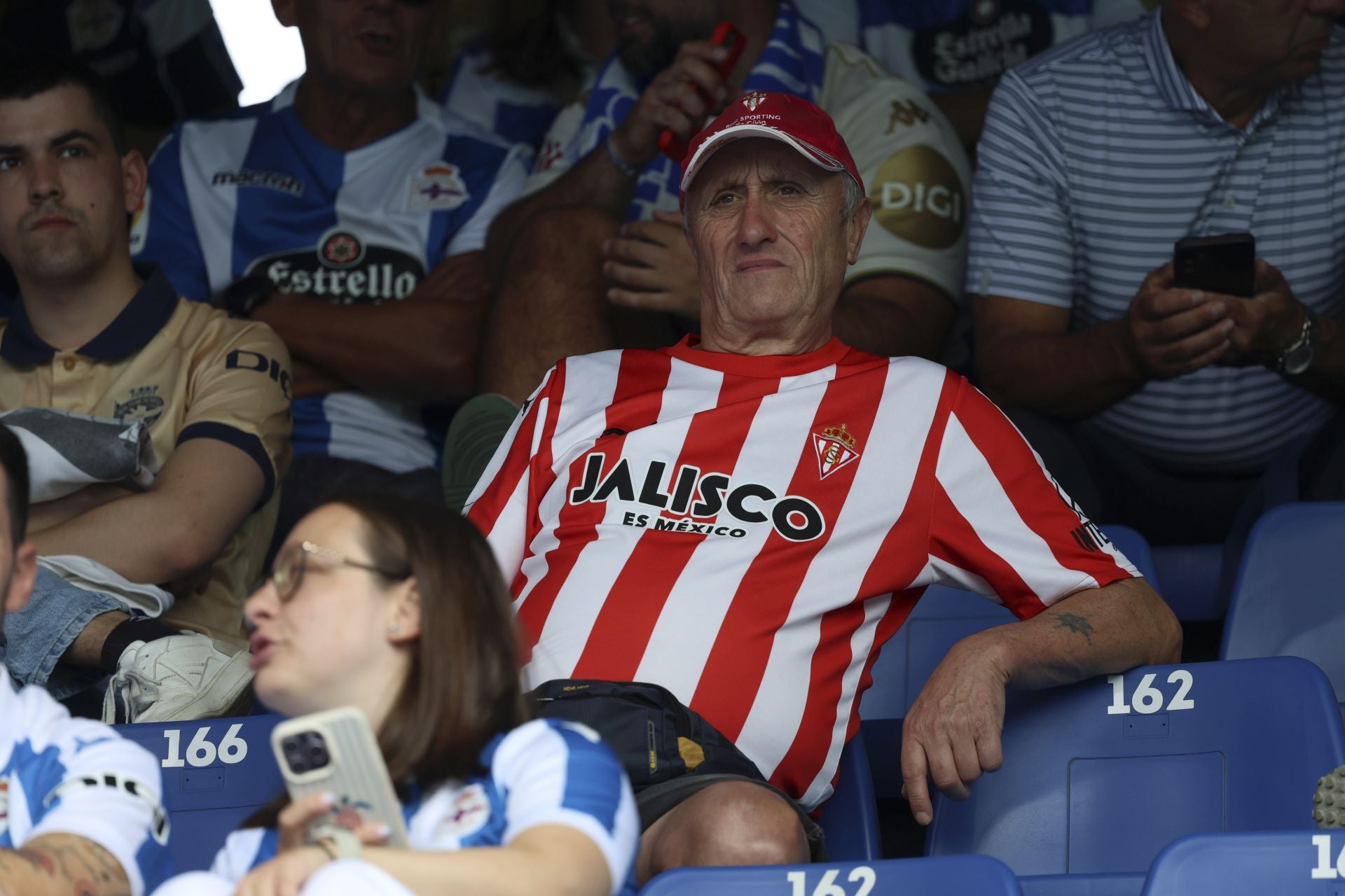 La &#039;mareona&#039; conquista La Coruña ¿Estuviste? ¡Búscate!