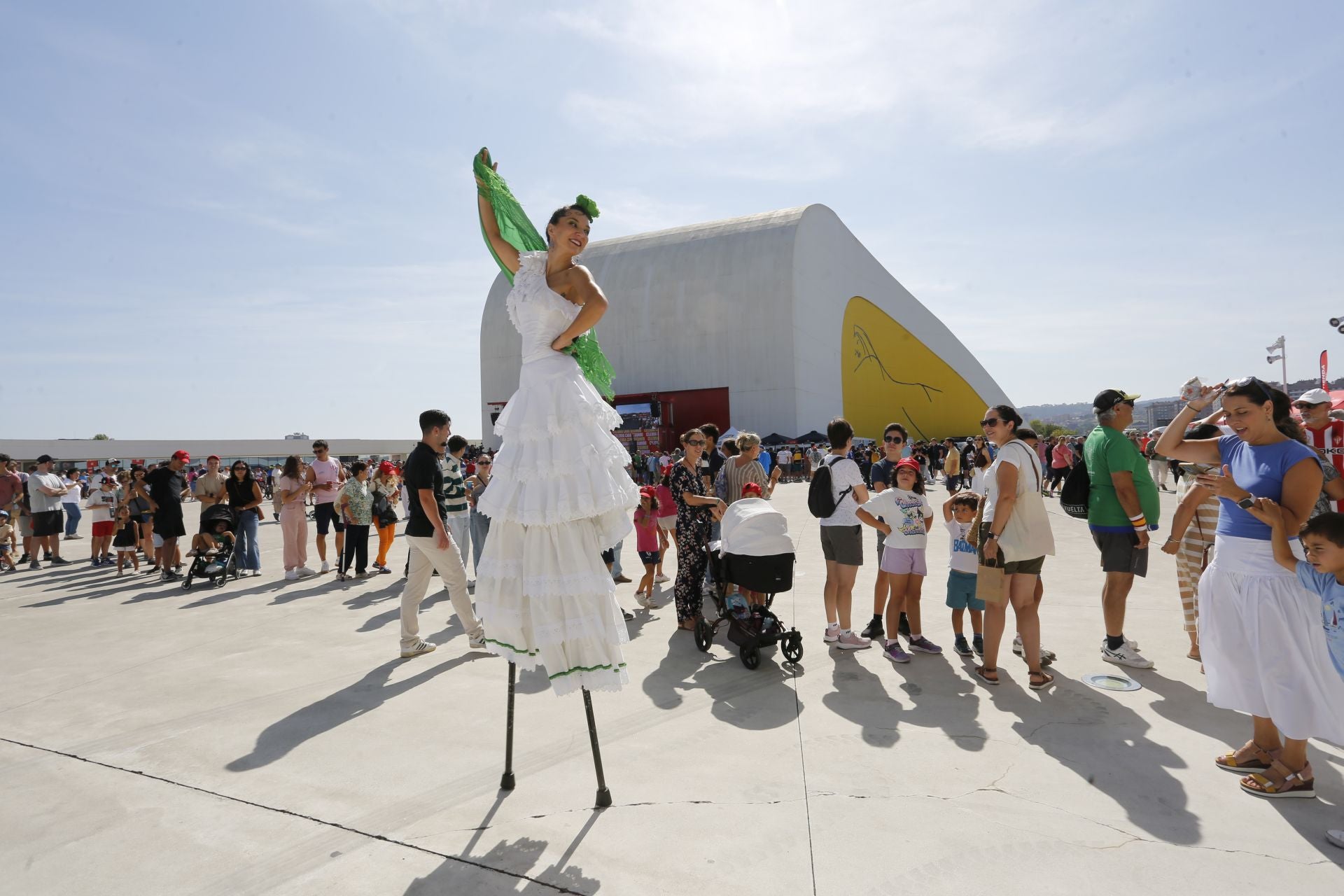 Nuevas protestas en Avilés a favor de Palestina en la demicuarta etapa de La Vuelta