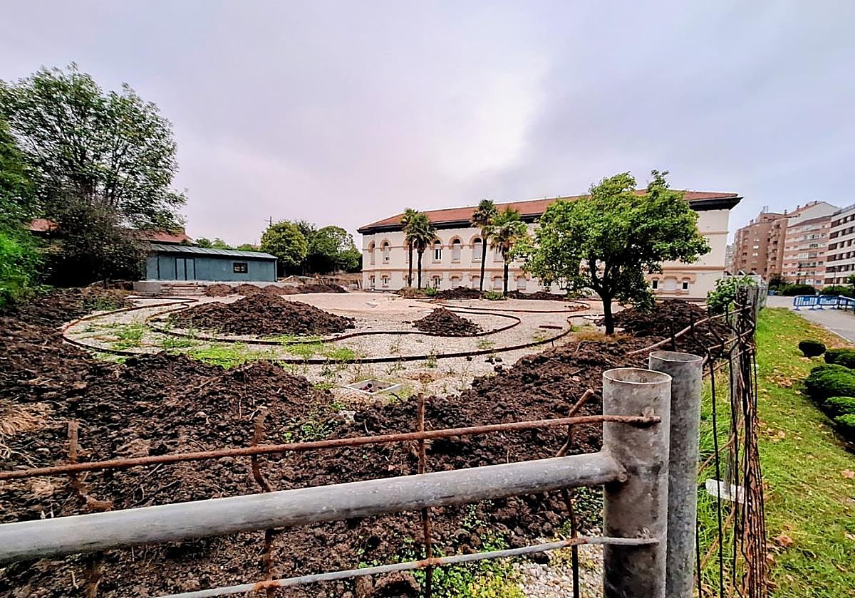 Por el momento todavía no han finalizado los movimientos de tierra.