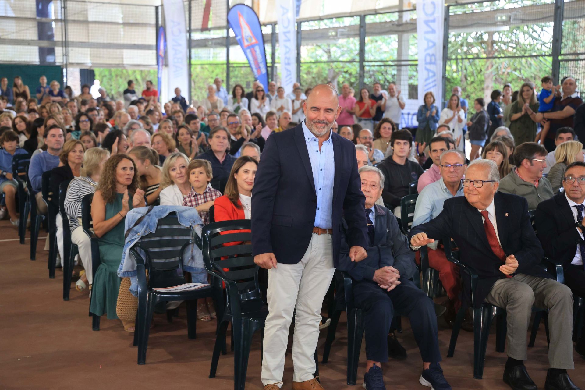 El Grupo Covadonga homenajea a 143 socios para celebrar el Día de Asturias