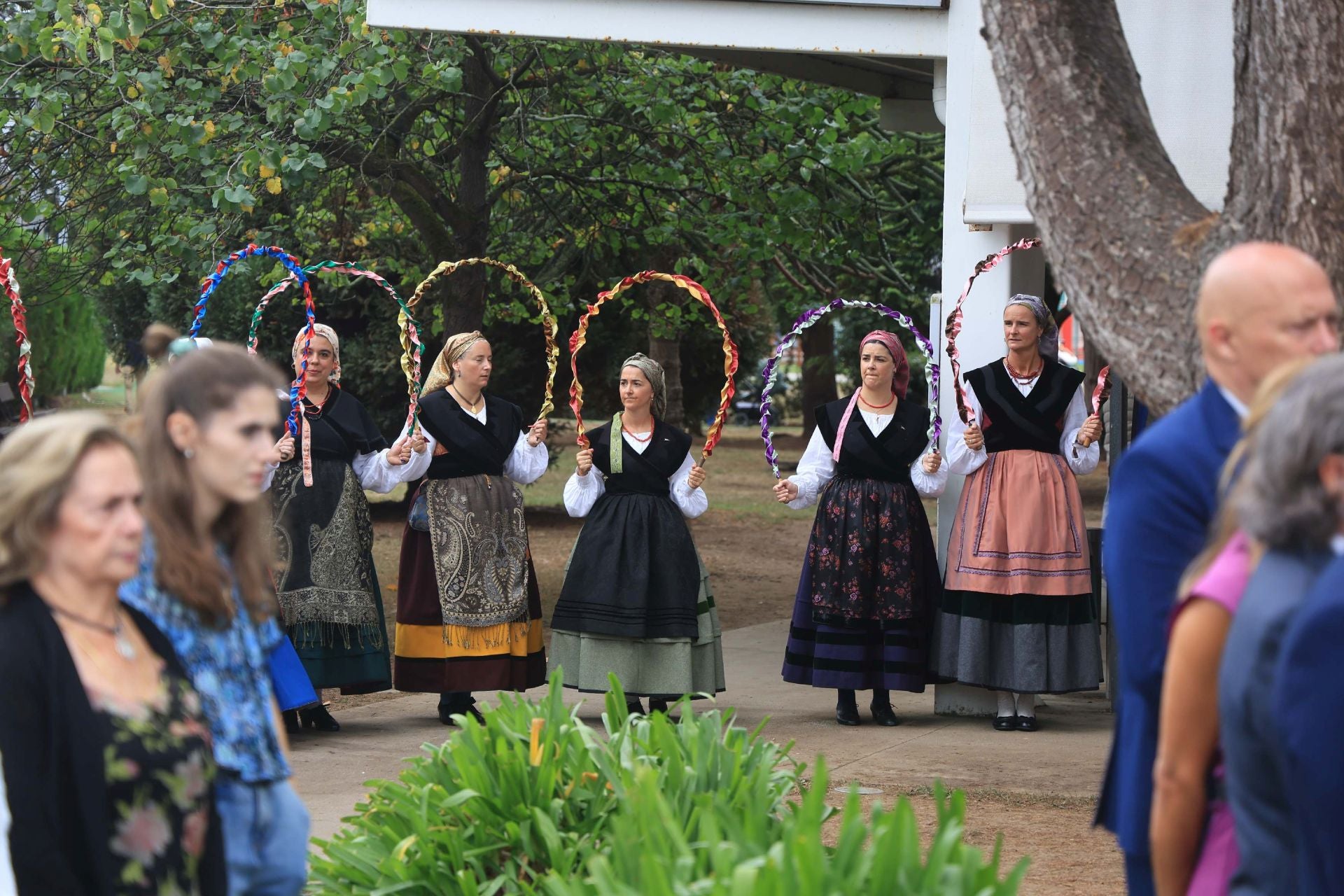El Grupo Covadonga homenajea a 143 socios para celebrar el Día de Asturias