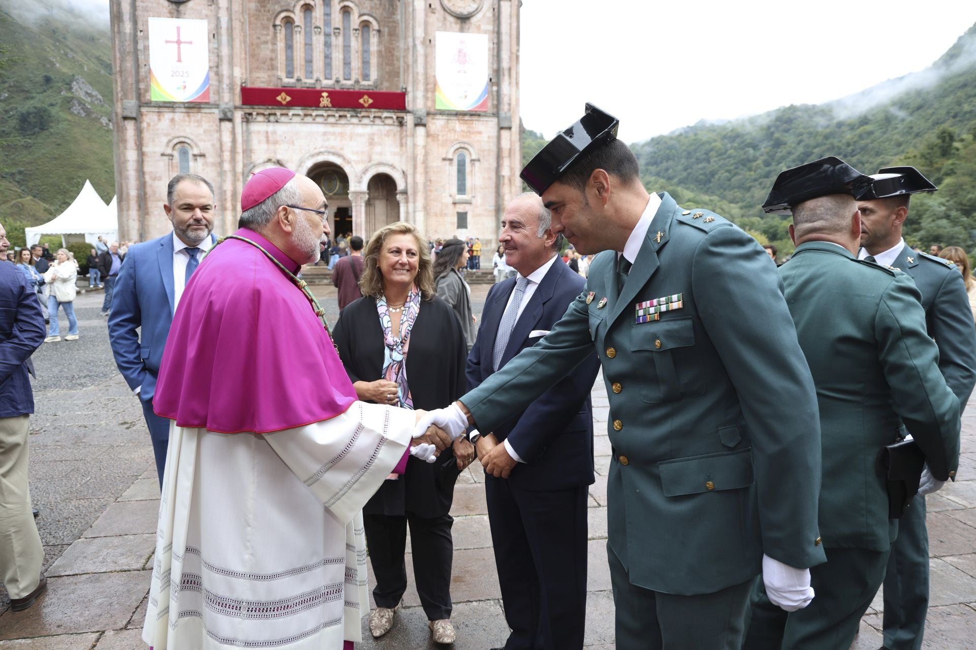 La misa en Covadonga por el Día de la Santina, en imágenes
