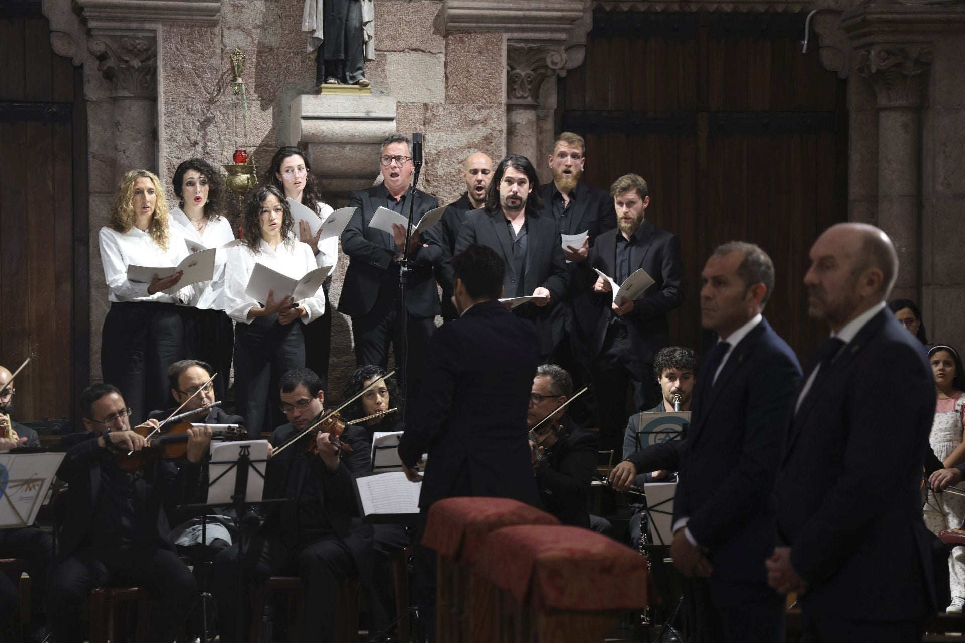 La misa en Covadonga por el Día de la Santina, en imágenes