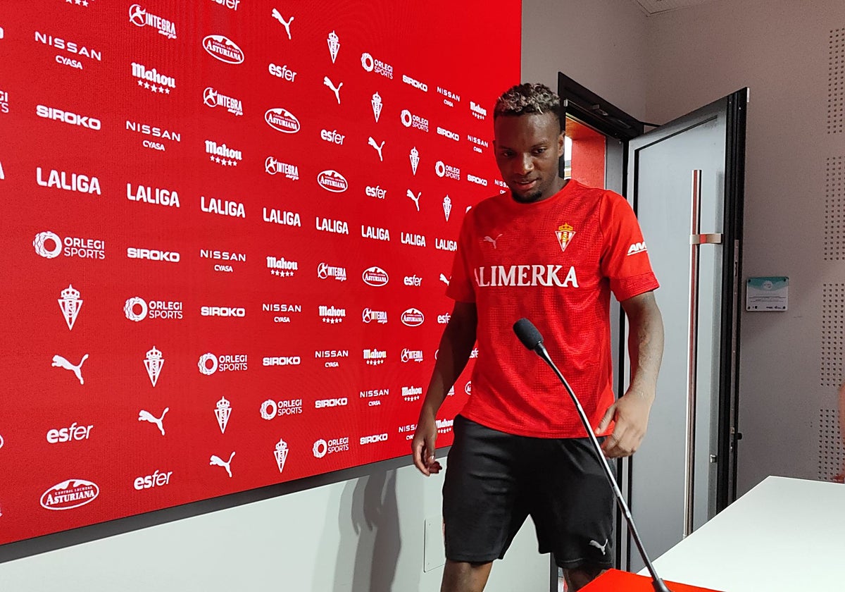 Juan Otero, este mediodía en Mareo, tras el entrenamiento.