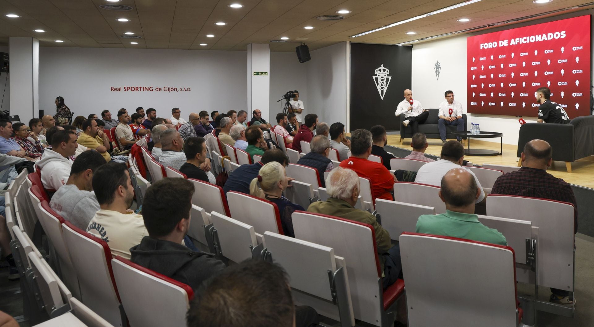 El foro de aficionados del Sporting, en imágenes
