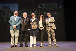 Santiago Rodríguez Vega, Mariano Bayón, Mariví Monteserín, Yolanda Alonso y Luis Muñiz.