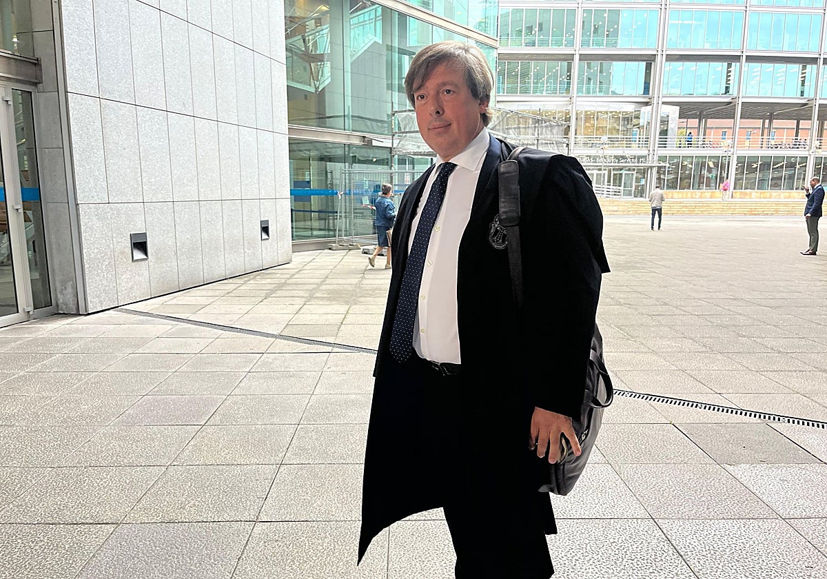 El abogado de la acusación particular, Francisco Pérez Platas.