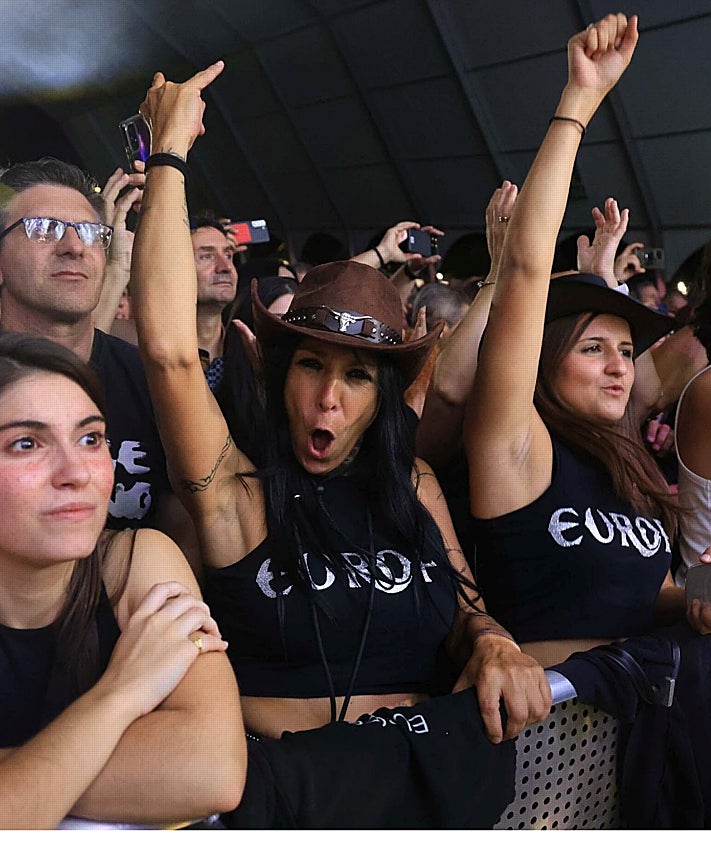 Imagen secundaria 2 - 6.000 voces corean &#039;The Final Countdown&#039; en Oviedo