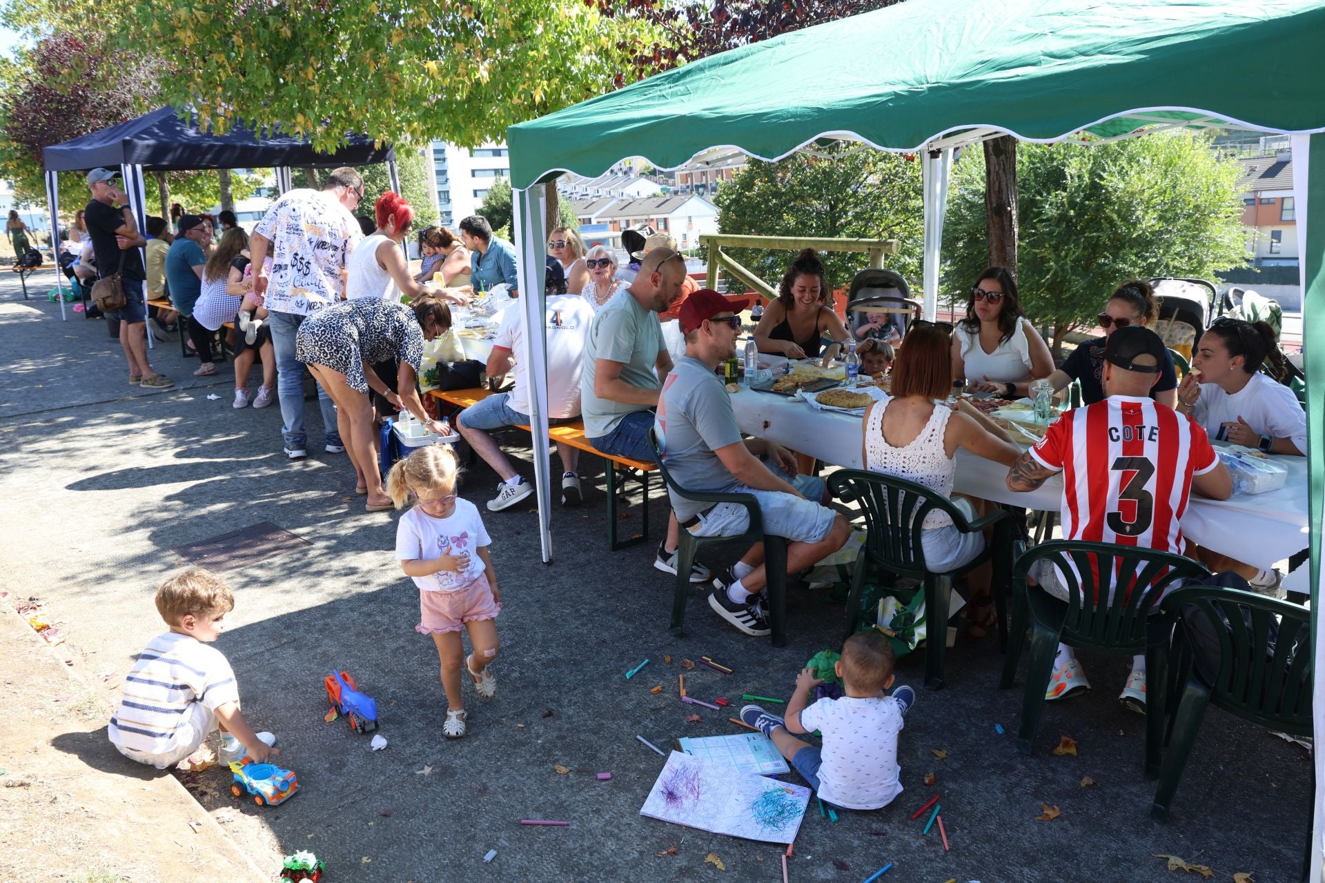 3.700 personas salen a las calles de Corvera para despedir las fiestas