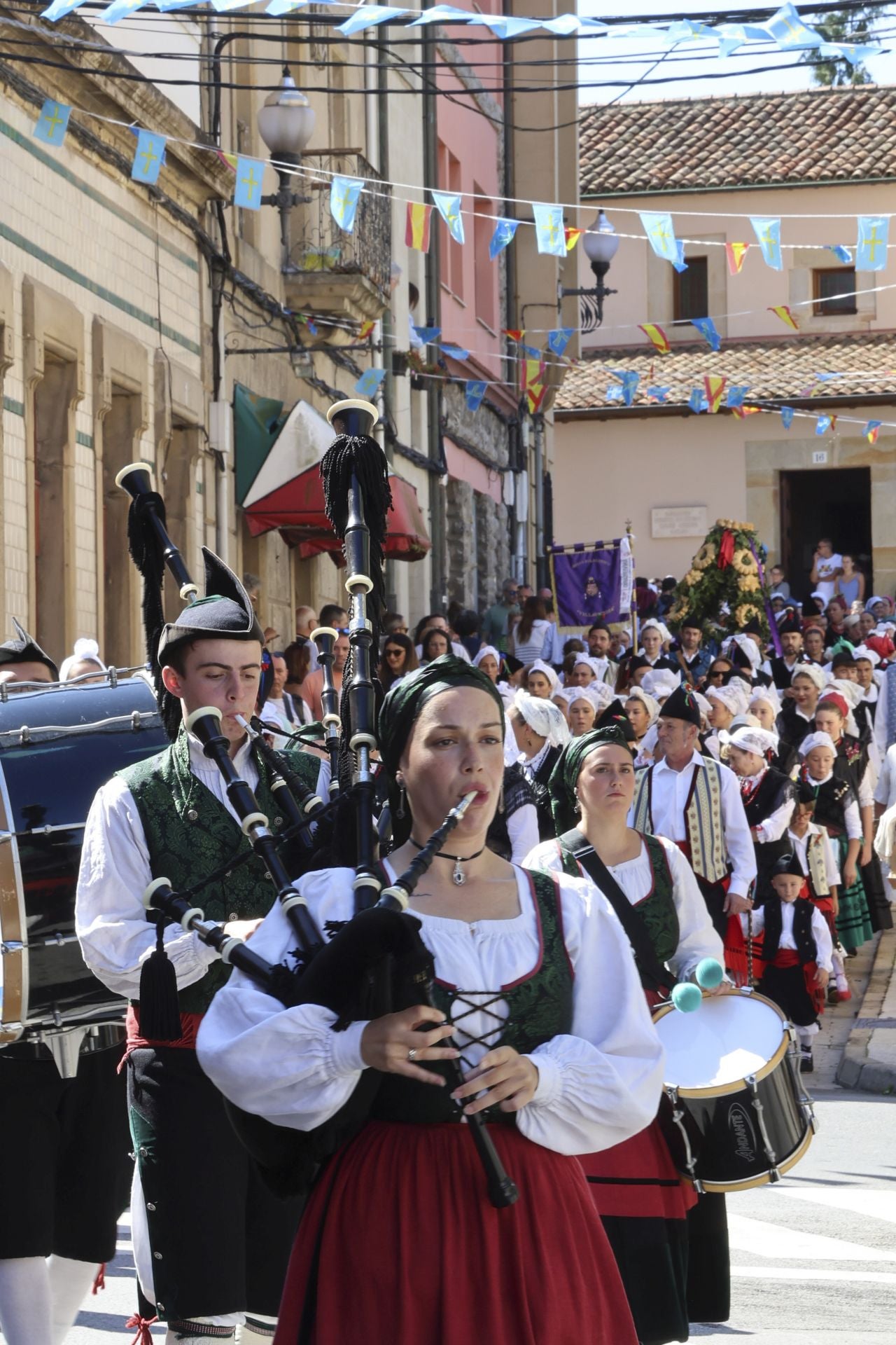Villaviciosa celebra por todo lo alto el día grande de sus fiestas