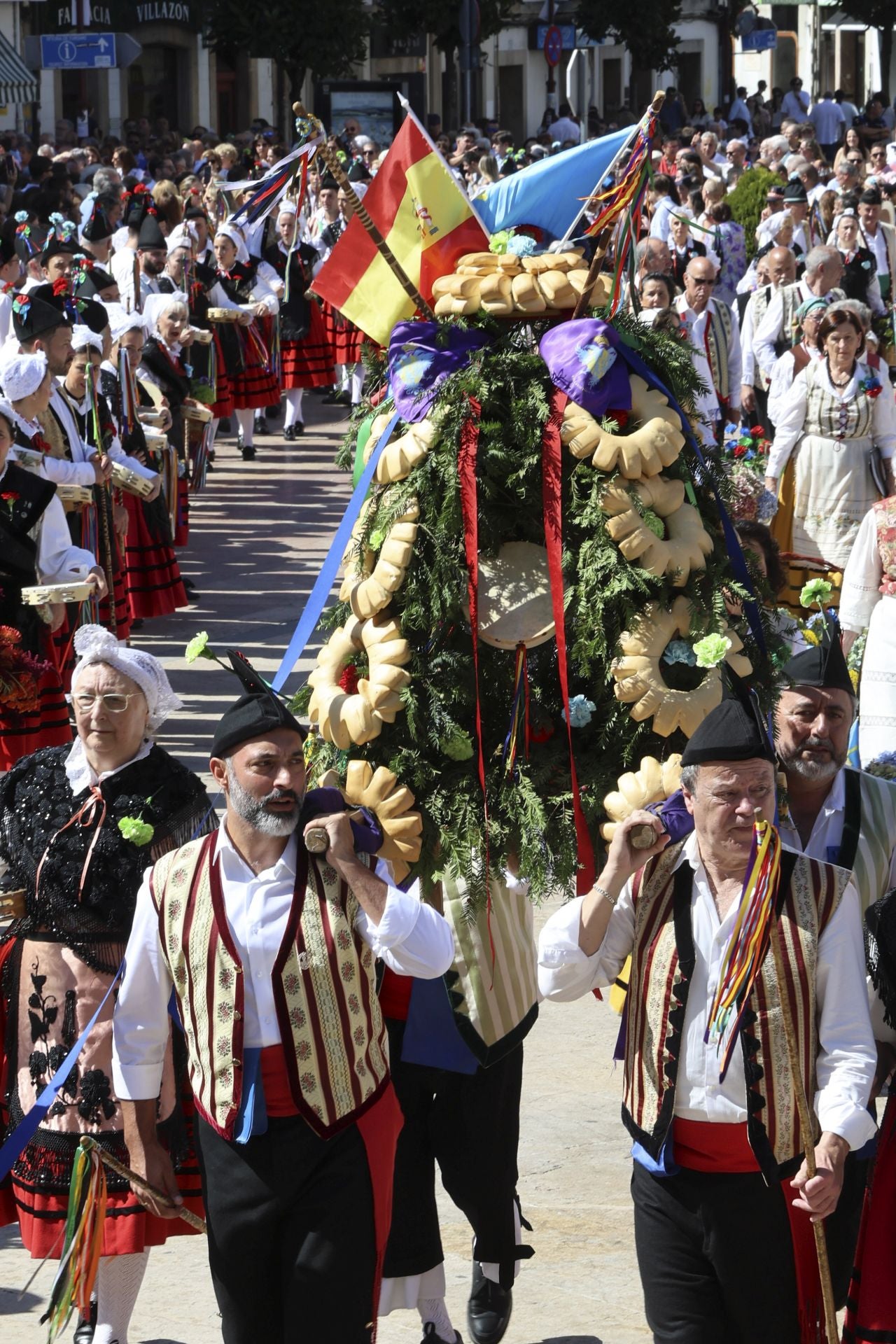 Villaviciosa celebra por todo lo alto el día grande de sus fiestas