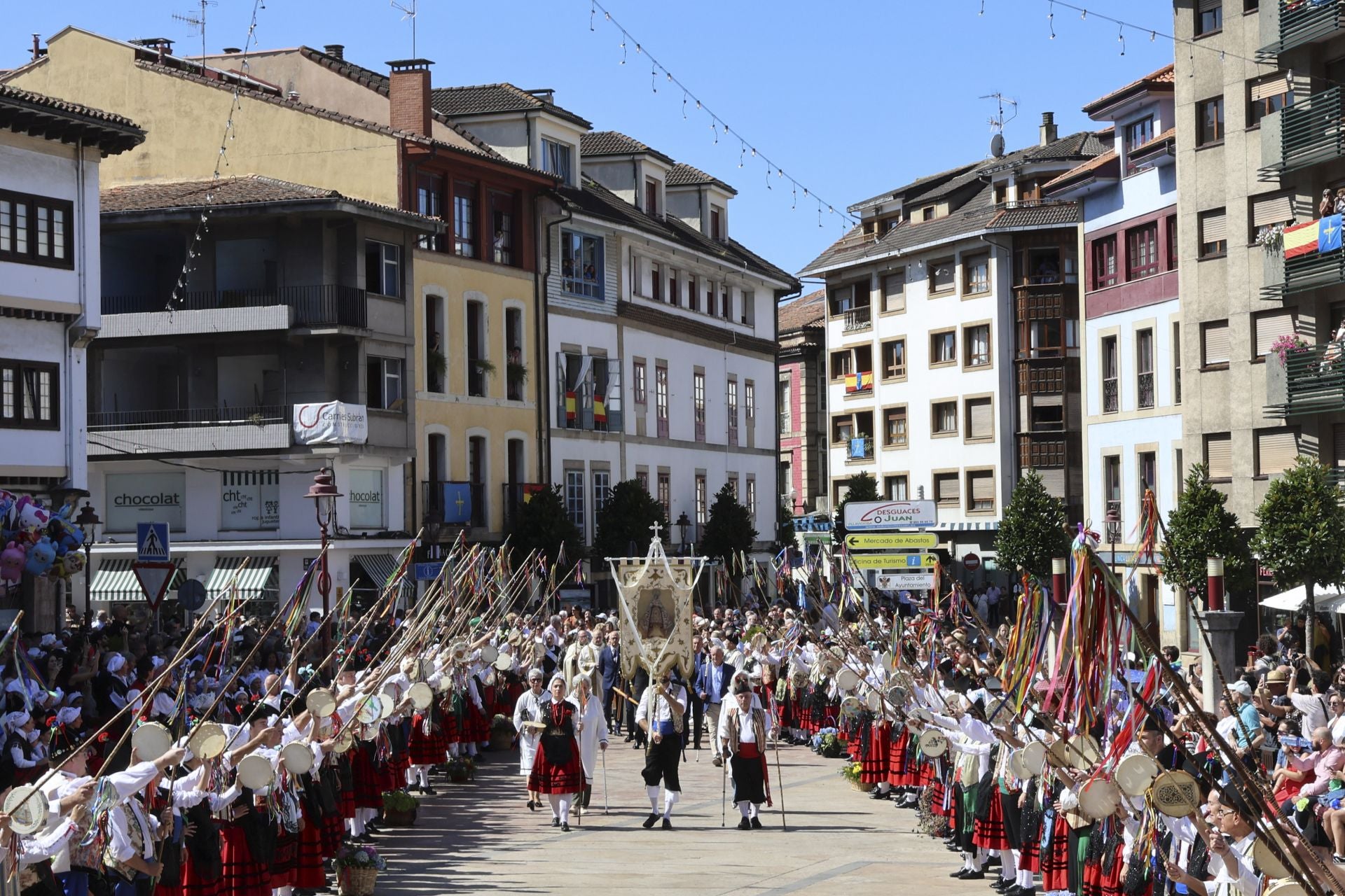 Villaviciosa celebra por todo lo alto el día grande de sus fiestas