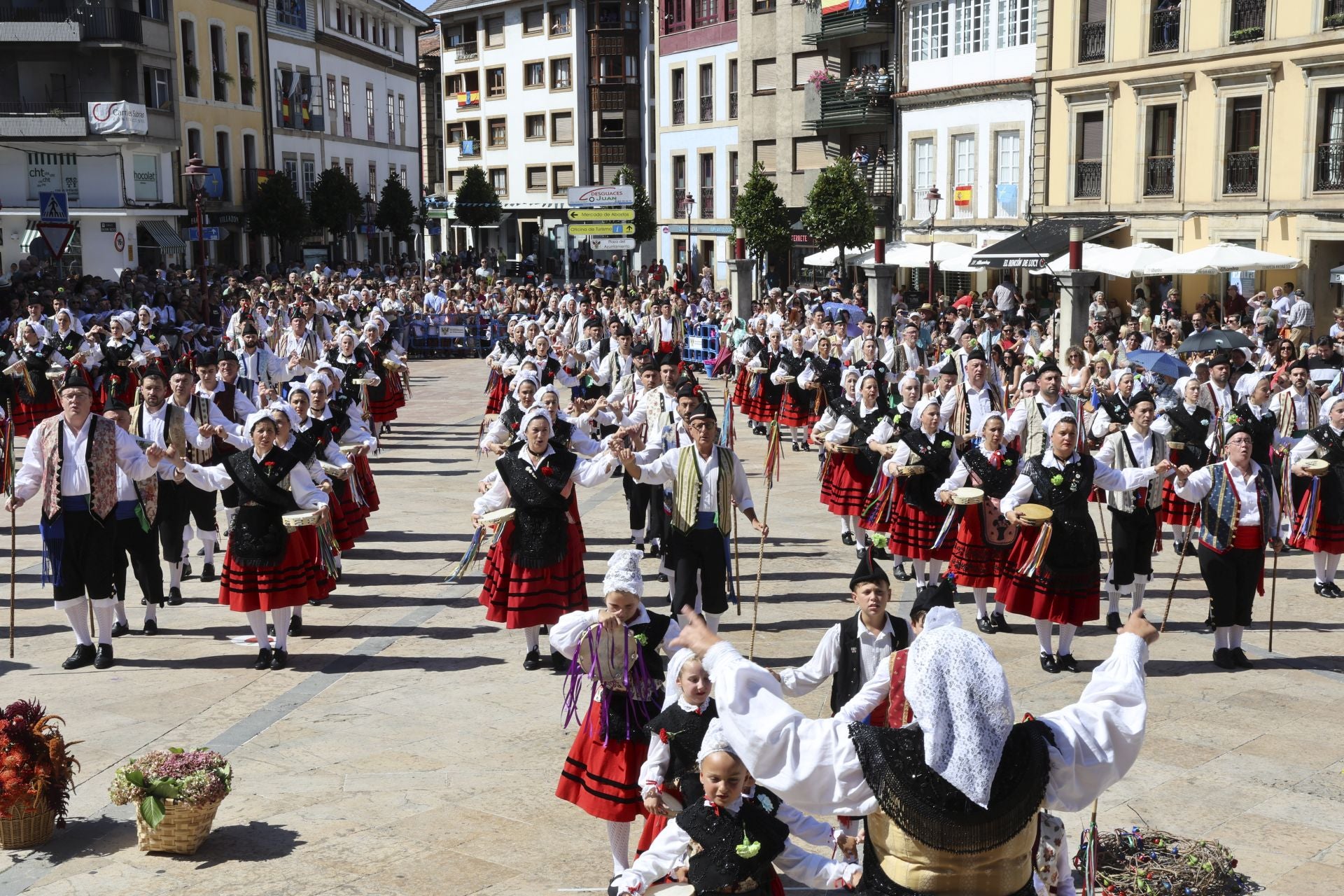 Villaviciosa celebra por todo lo alto el día grande de sus fiestas