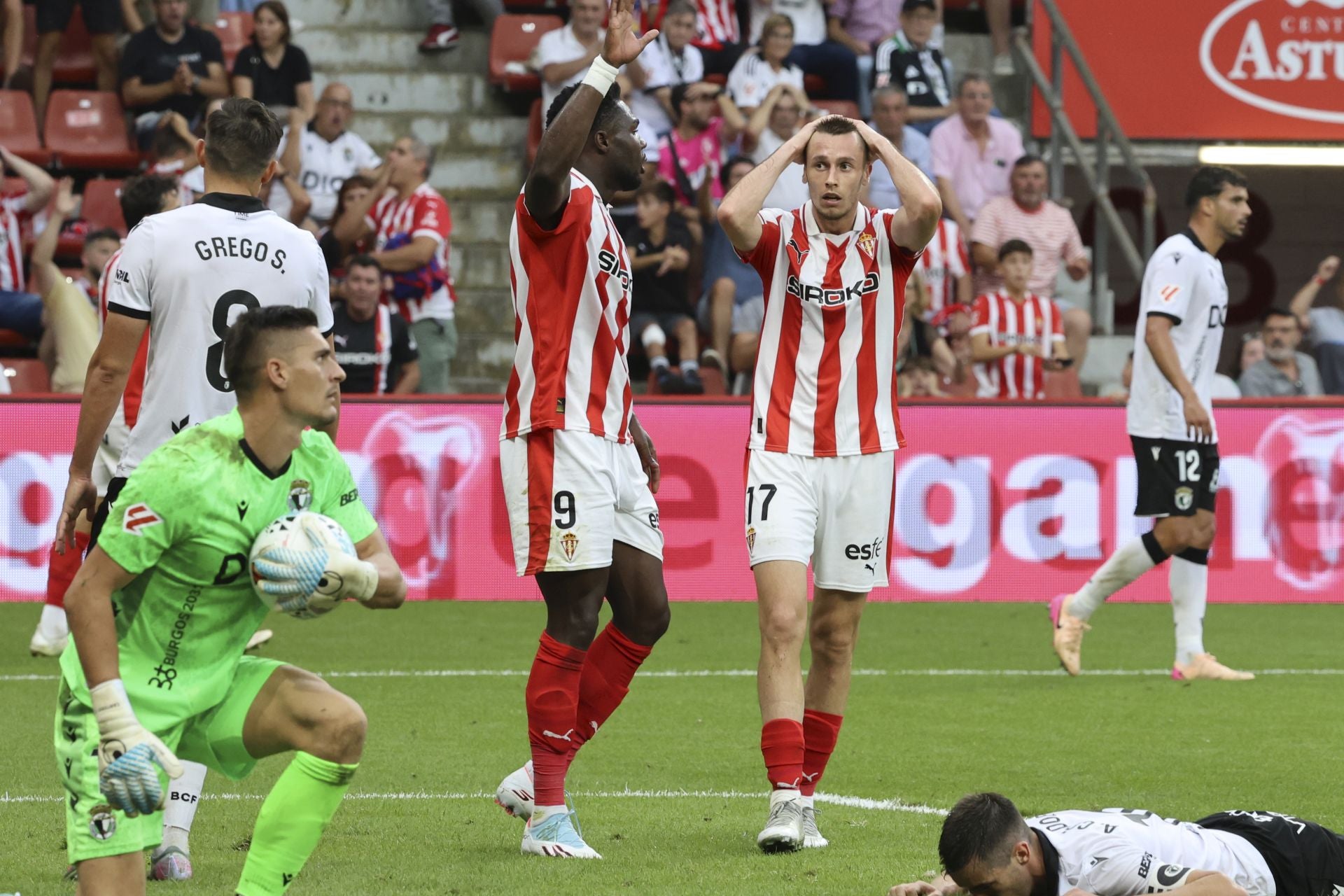 Las mejores jugadas del Sporting de Gijón - Burgos en imágenes