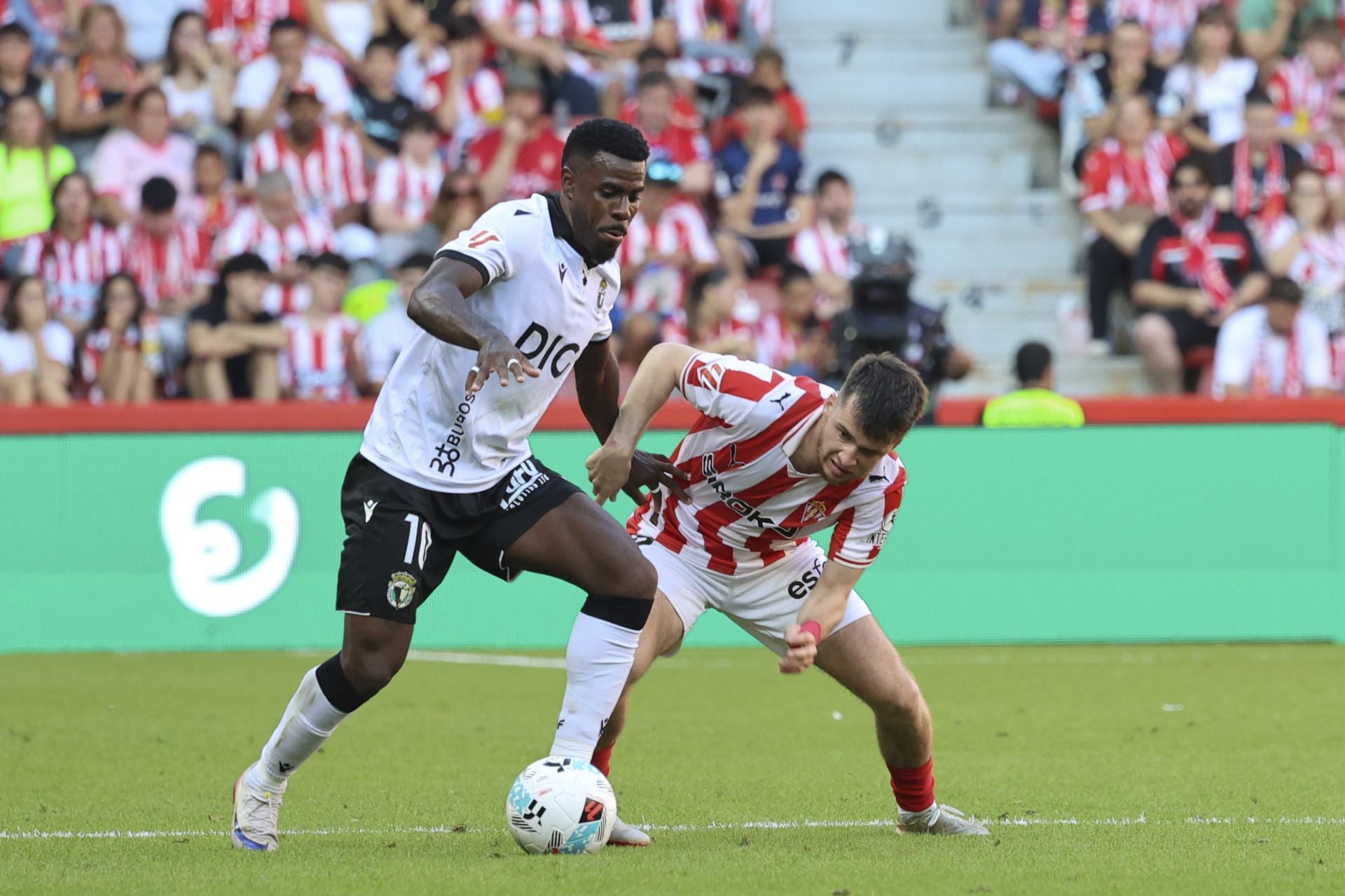 Las mejores jugadas del Sporting de Gijón - Burgos en imágenes