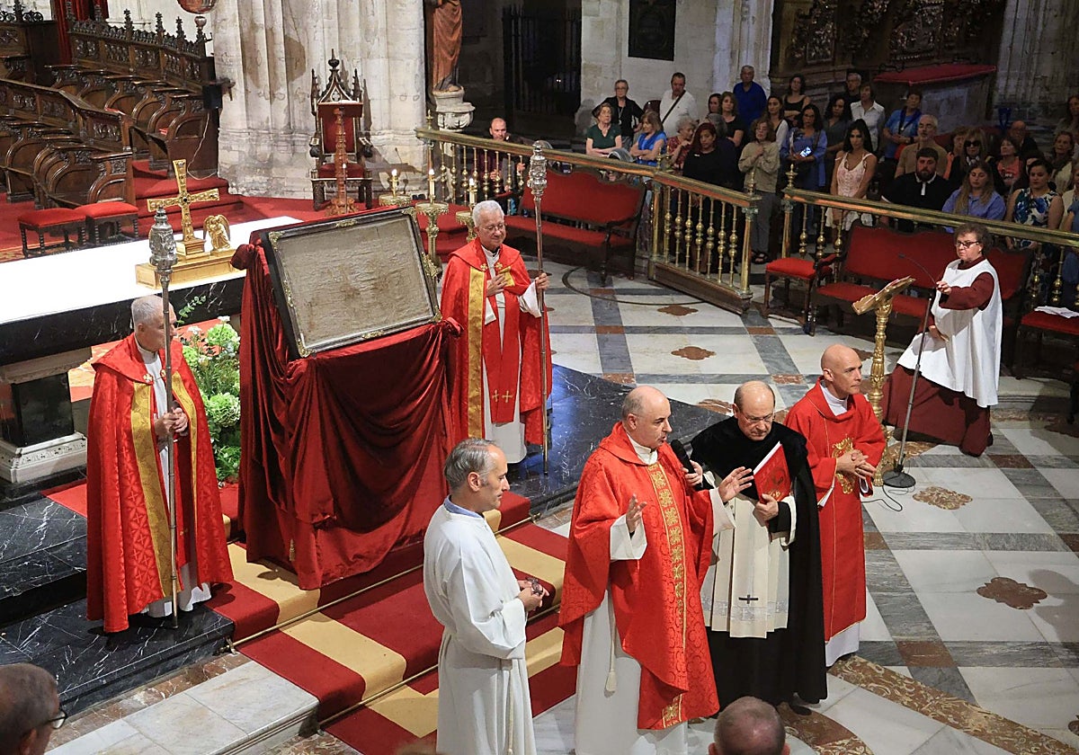 La exhibición del Santo Sudario, este domingo, en la Catedral