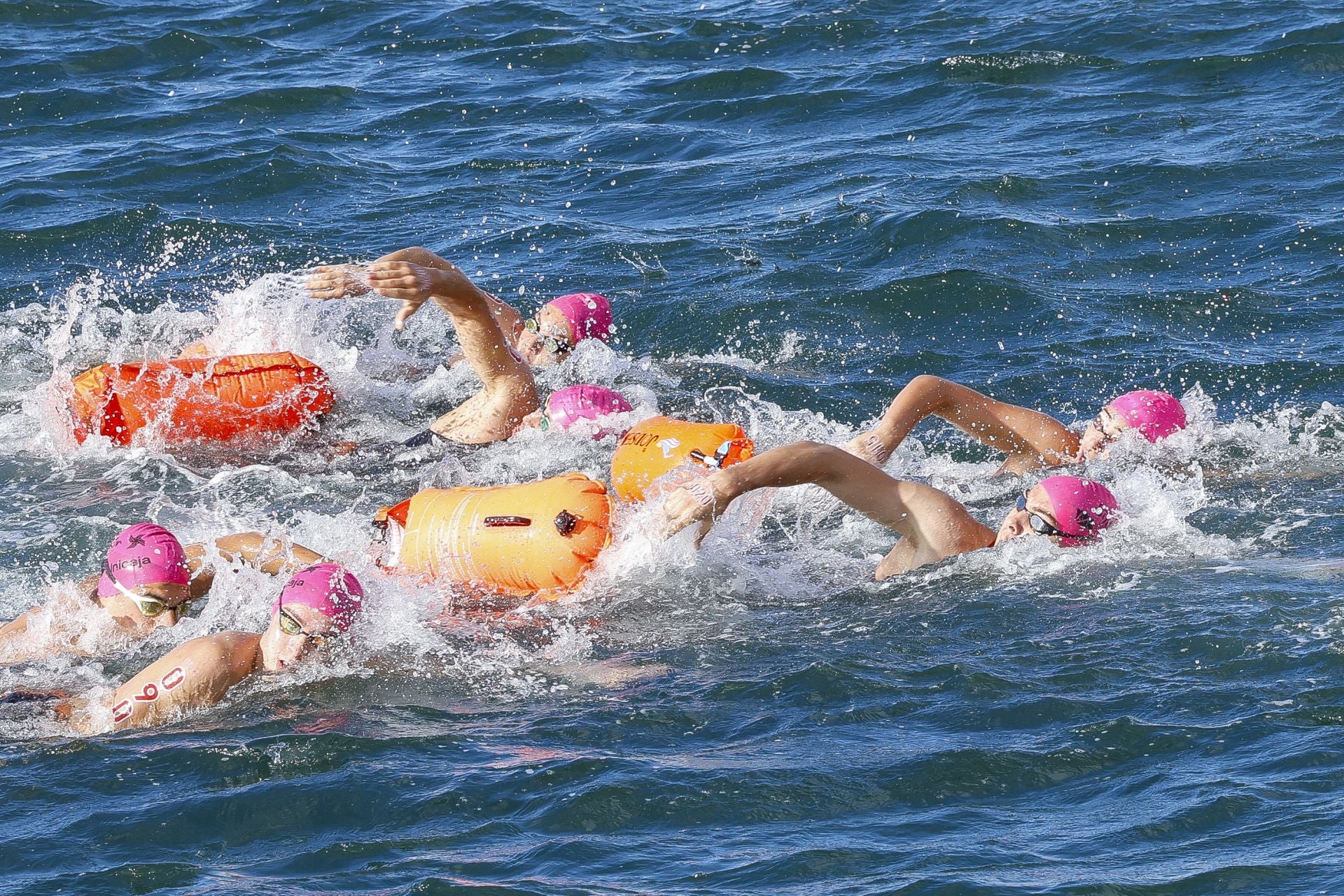La Travesía a Nado Playas del Oeste de Gijón, en fotos