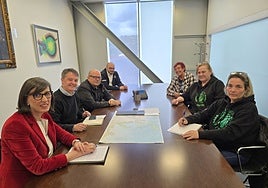 Roqueñí, durante su reunión con los clubes en abril.