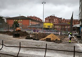 La zona infantil del parque, en plena obra de remodelación.