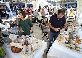 Certamen de quesos artesanos de Asturias celebrado en Gijón en una edición anterior.