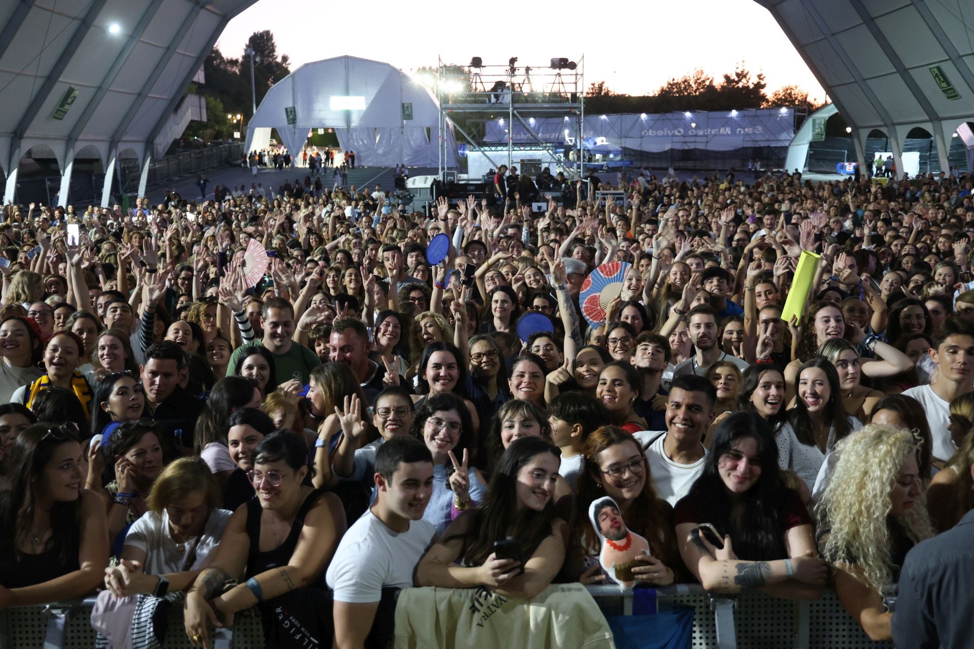 Sebastián Yatra llena La Ería en Oviedo
