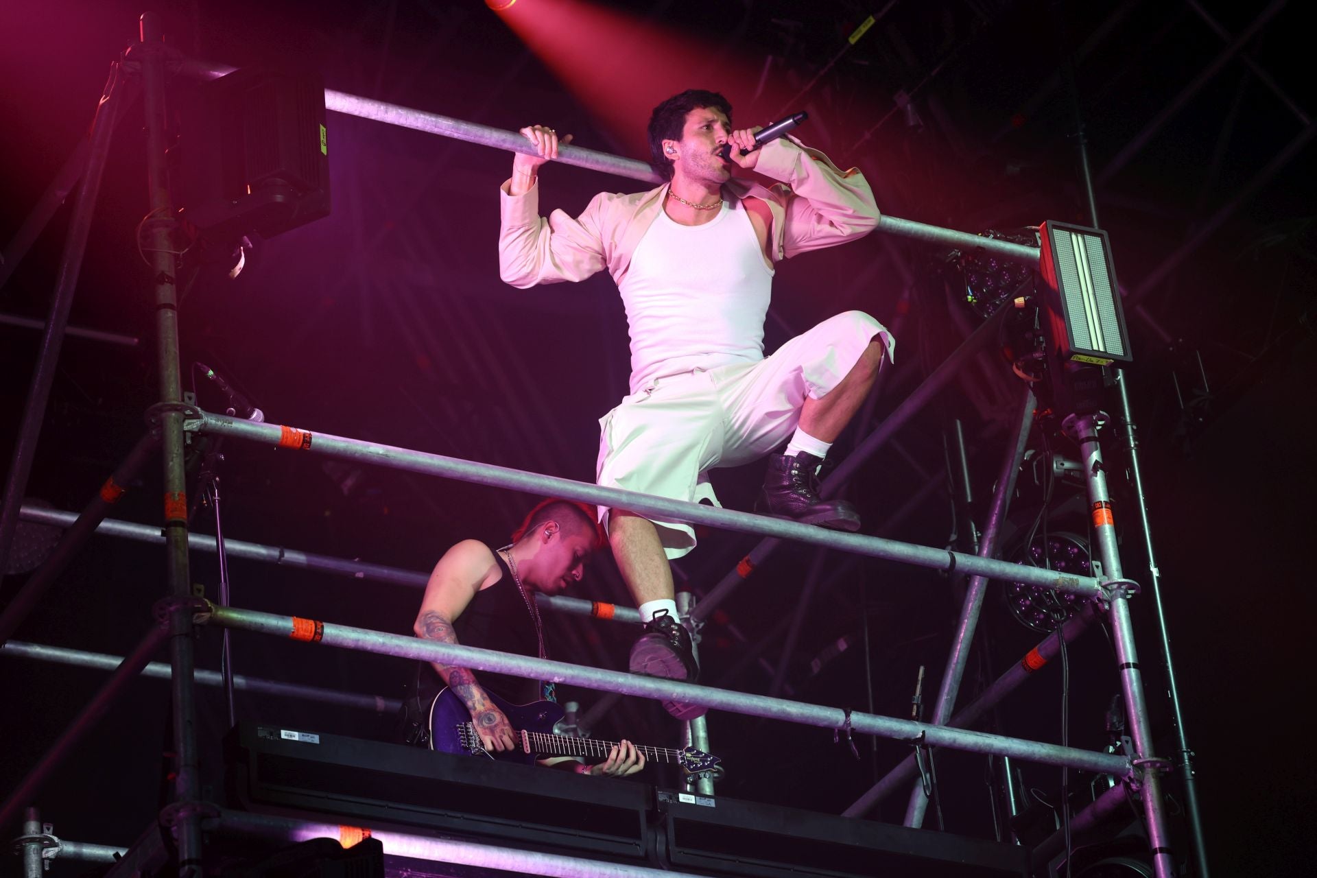 Sebastián Yatra llena La Ería en Oviedo