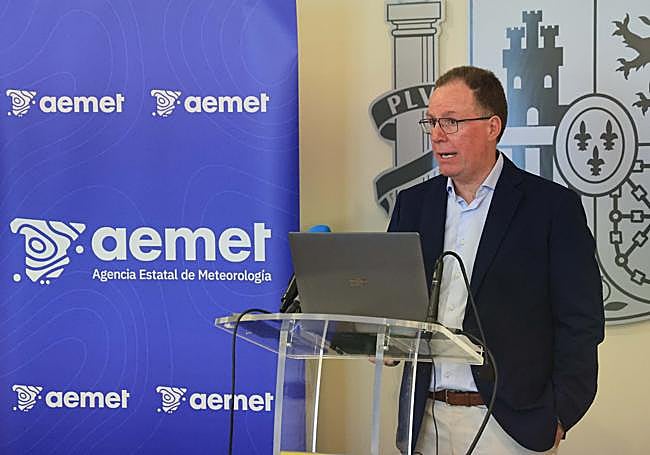 Ángel Gómez Peláez, delegado territorial de la Aemet en Asturias