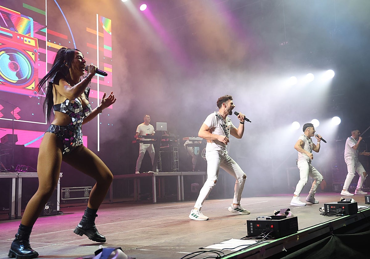 Tekila, en pleno baile.