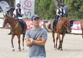 Sergio Álvarez Moya, en el Club Hípico Astur, en Gijón.