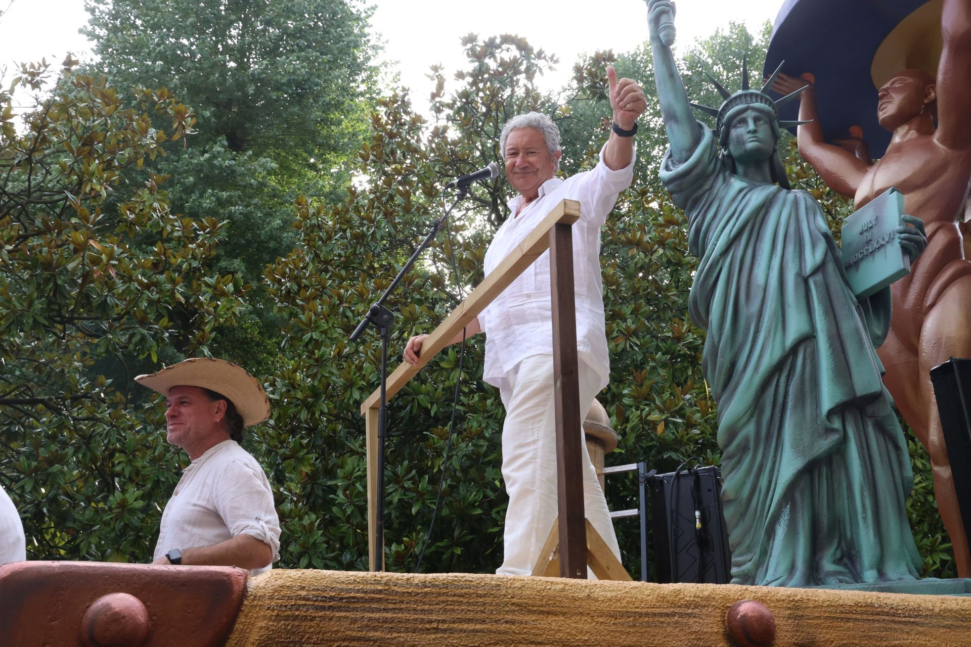 El desfile del Día de América en Asturias 2025, en imágenes