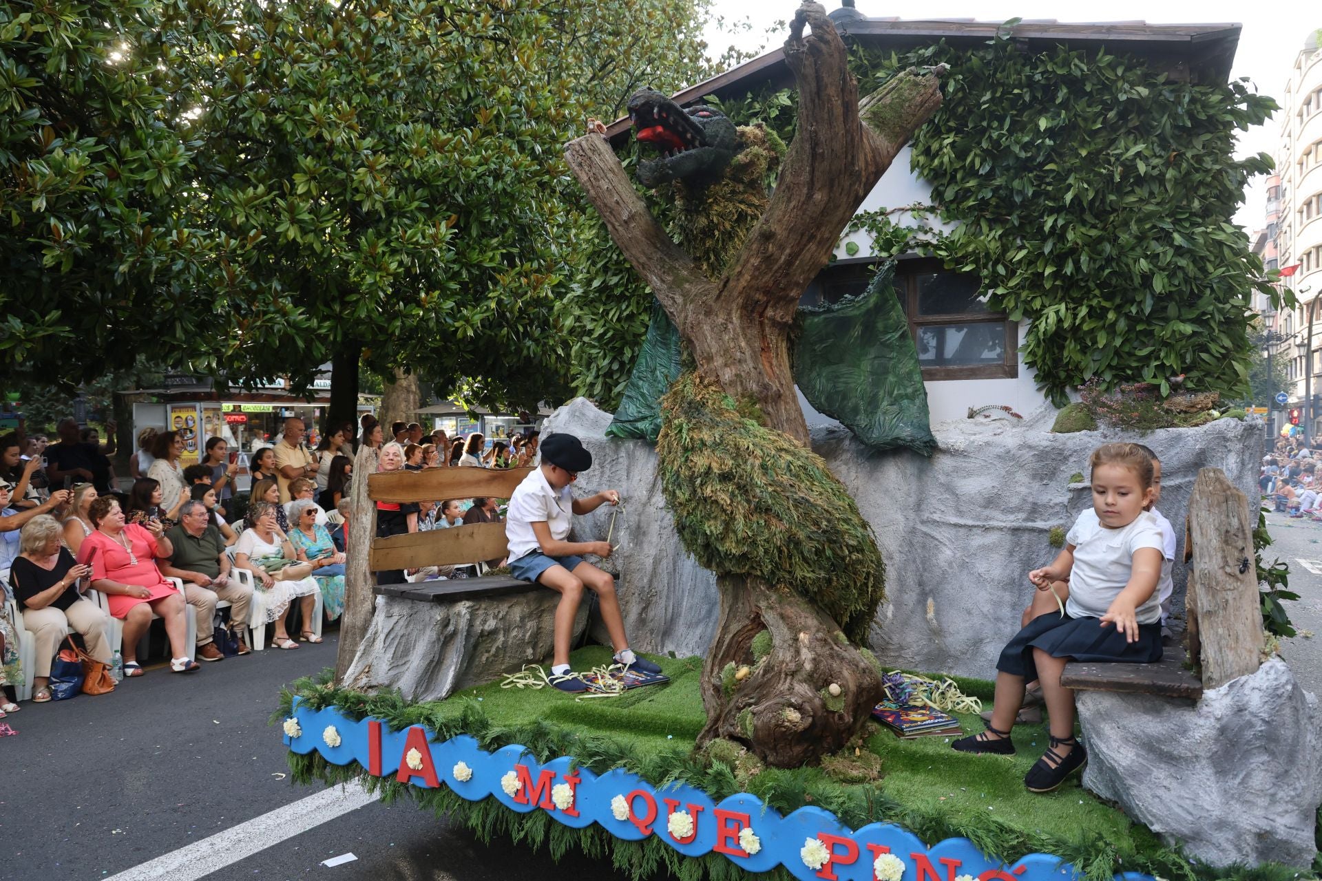 El desfile del Día de América en Asturias 2025, en imágenes