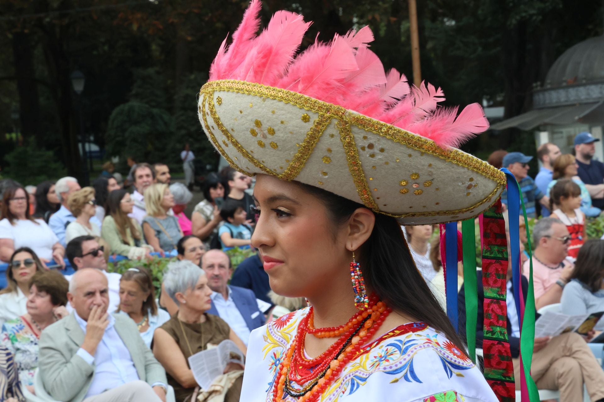 El desfile del Día de América en Asturias 2025, en imágenes