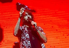 Mikel Izal, en plena actuación.