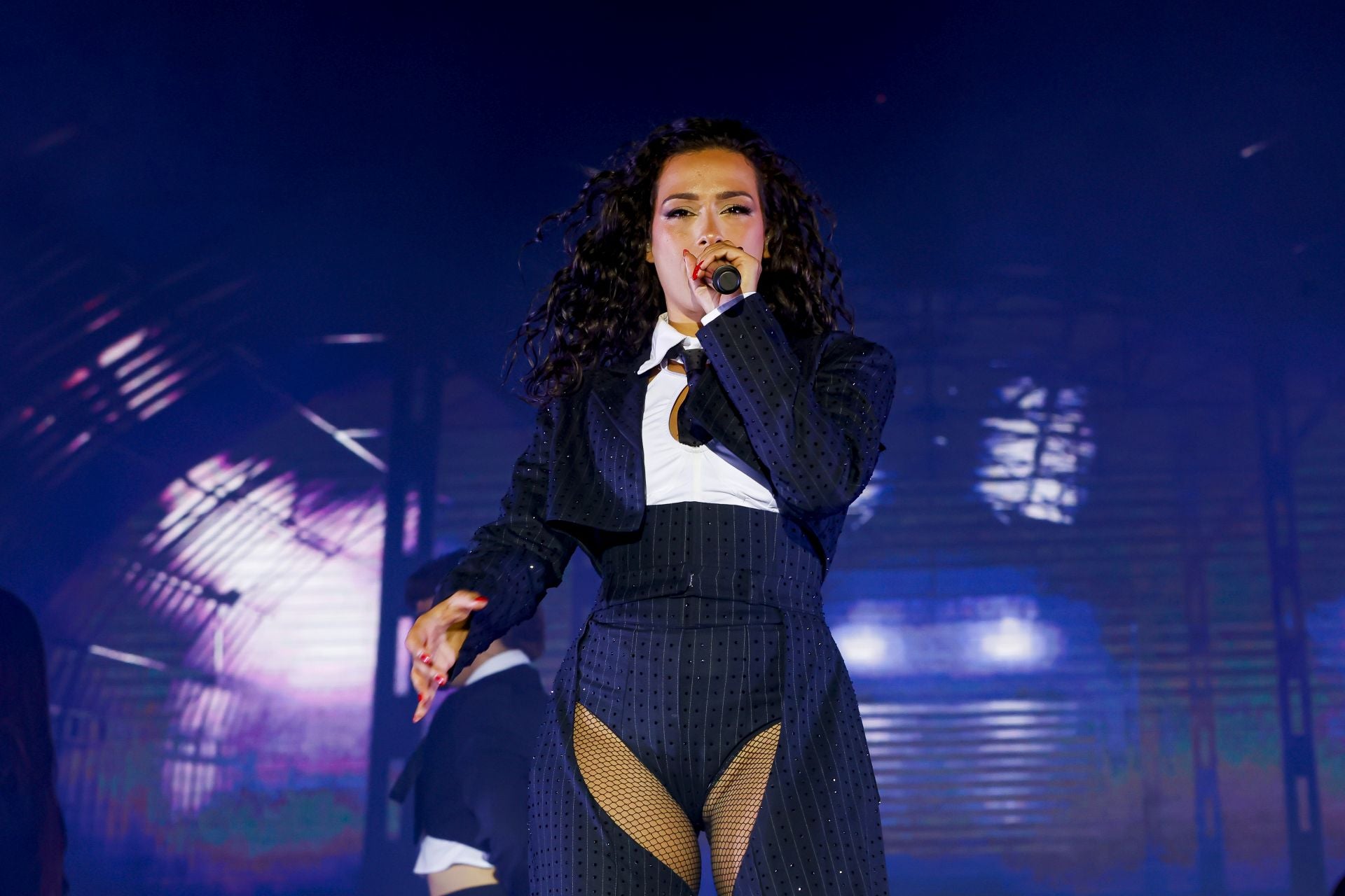 Lennis, Vicco, Chiara y Chanel cierran los conciertos de San Mateo con mucho ritmo latino