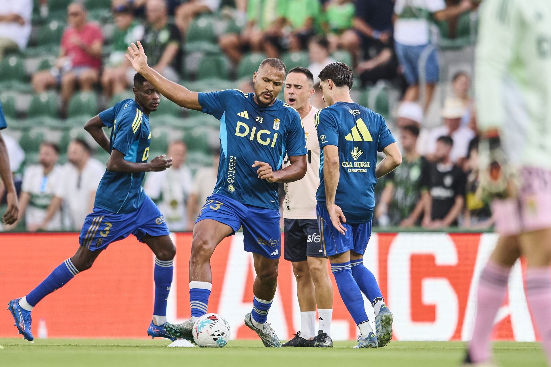 Las mejores imágenes del Elche - Real Oviedo