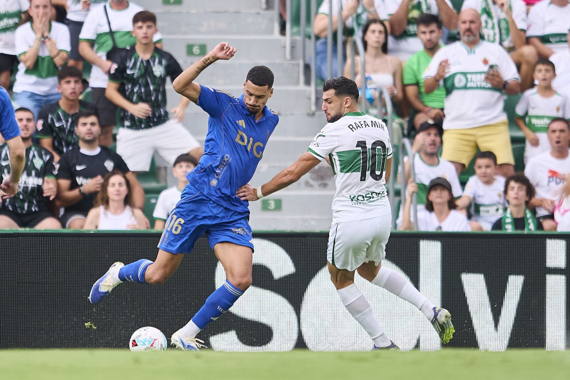 Las mejores imágenes del Elche - Real Oviedo