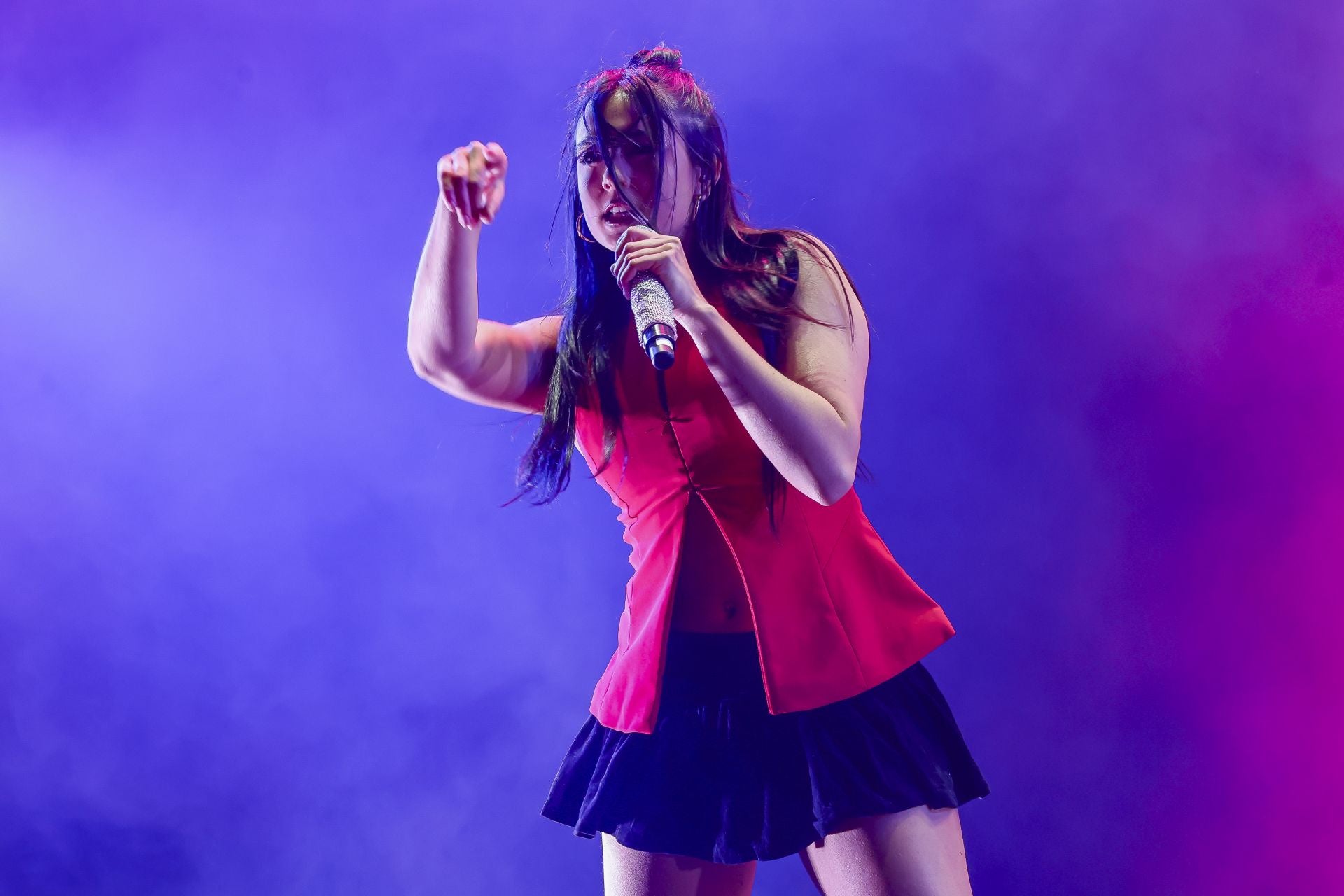 Lennis, Vicco, Chiara y Chanel cierran los conciertos de San Mateo con mucho ritmo latino