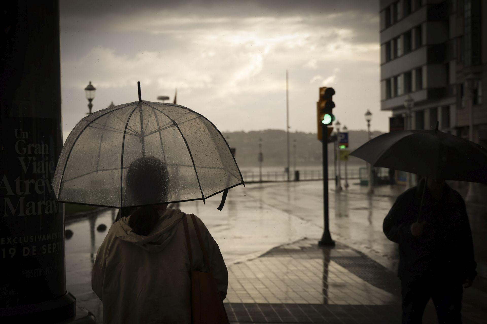 Lluvia, frío y viento: las imágenes de cómo Asturias da la bienvenida al otoño