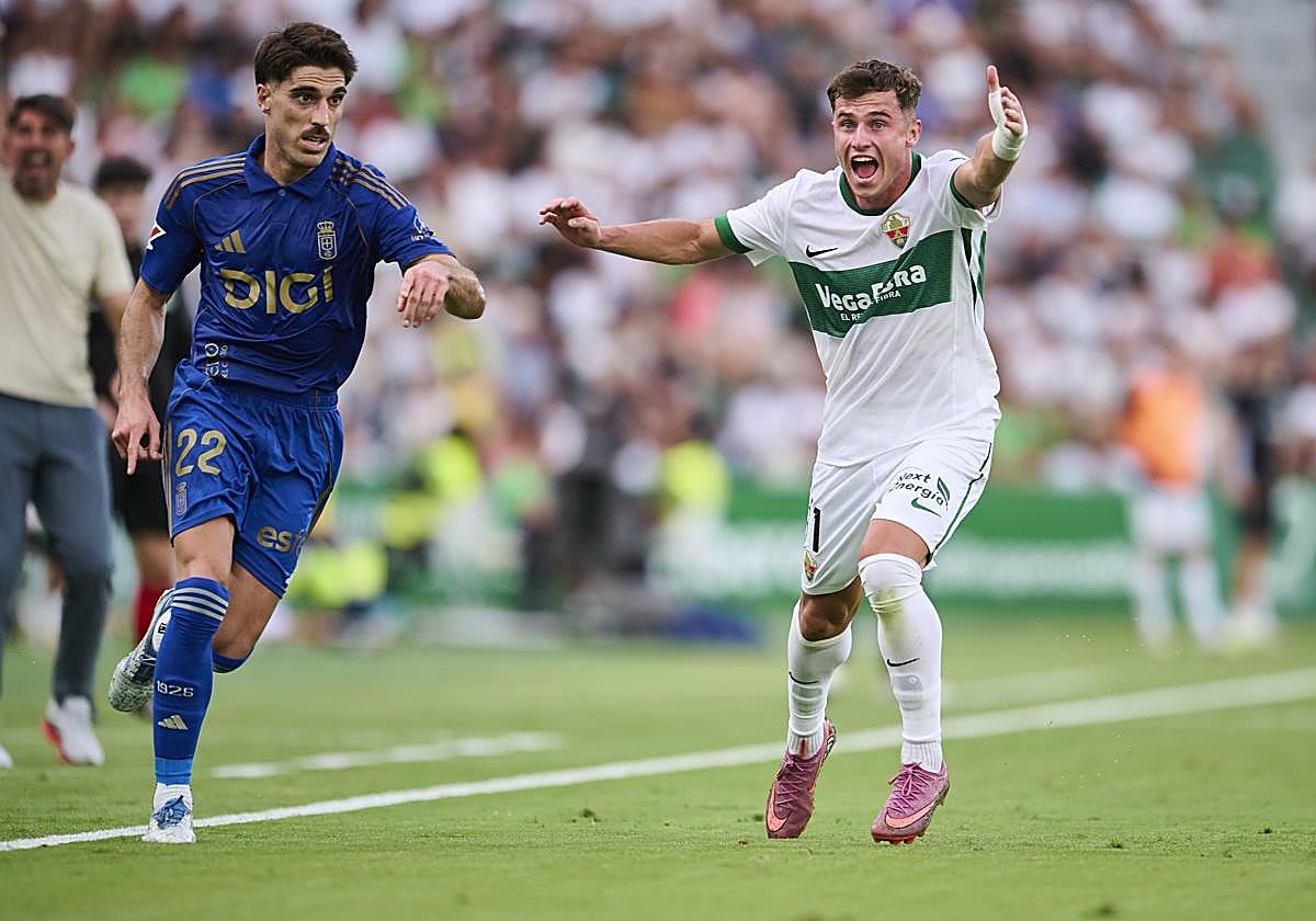 Nacho Vidal, durante el Elche - Real Oviedo disputado este domingo.