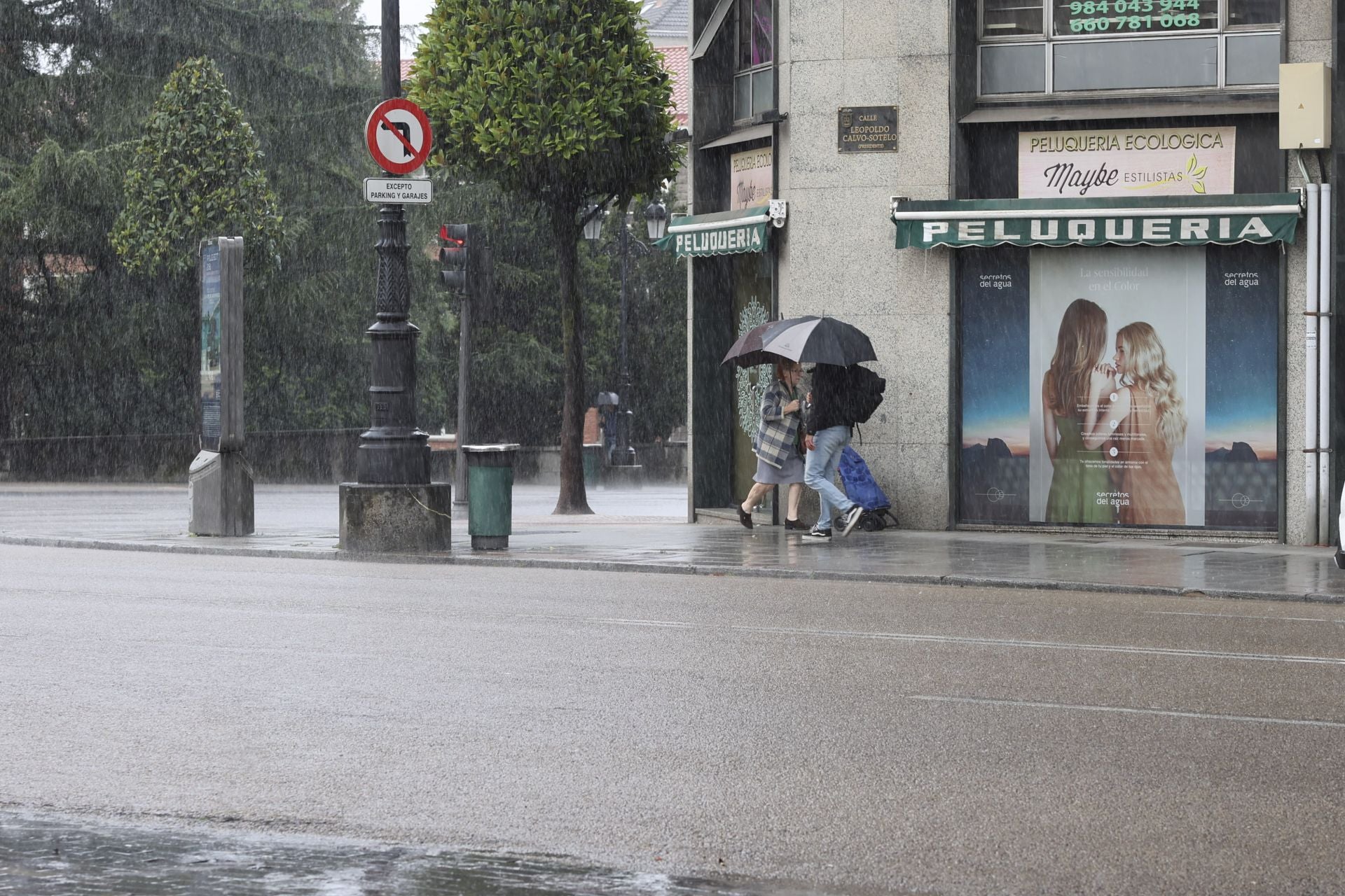 Lluvia, frío y viento: las imágenes de cómo Asturias da la bienvenida al otoño