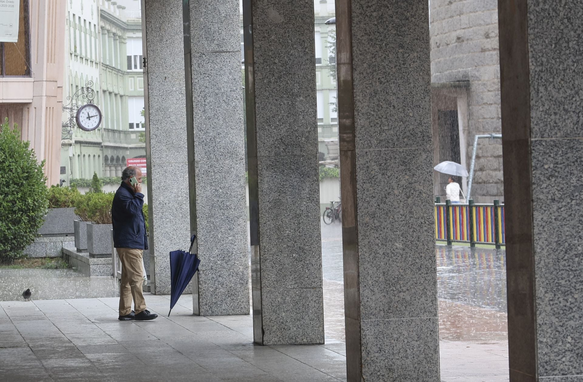 Lluvia, frío y viento: las imágenes de cómo Asturias da la bienvenida al otoño