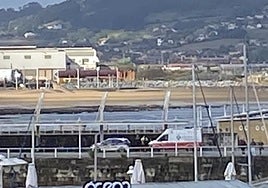 Policía Local y sanitarios del SAMU en Poniente.