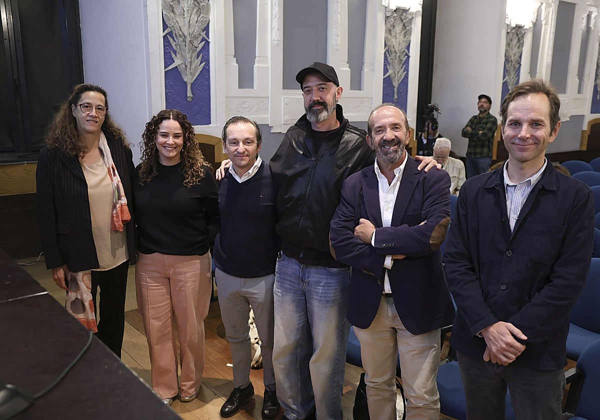 María Dolores Fernández, Rebeca Cabo, Iván Pindal, Iván Zaro, Santiago Moreno y Juan Hoyos, ayer, en la XXC Jornada Avasi.