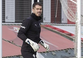 Rubén Yáñez, durante un entrenamiento en Mareo.