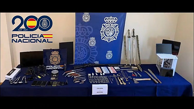 Detenidas cinco personas de un clan familiar por narcotráfico en una macrofinca de Avilés