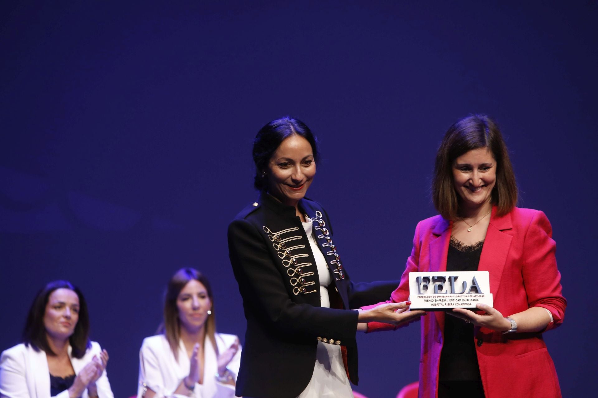 Las imágenes de la entrega del premio Mujer Empresaria en Asturias