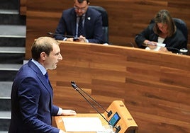Adrián Pumares, durante su intervención en el debate.