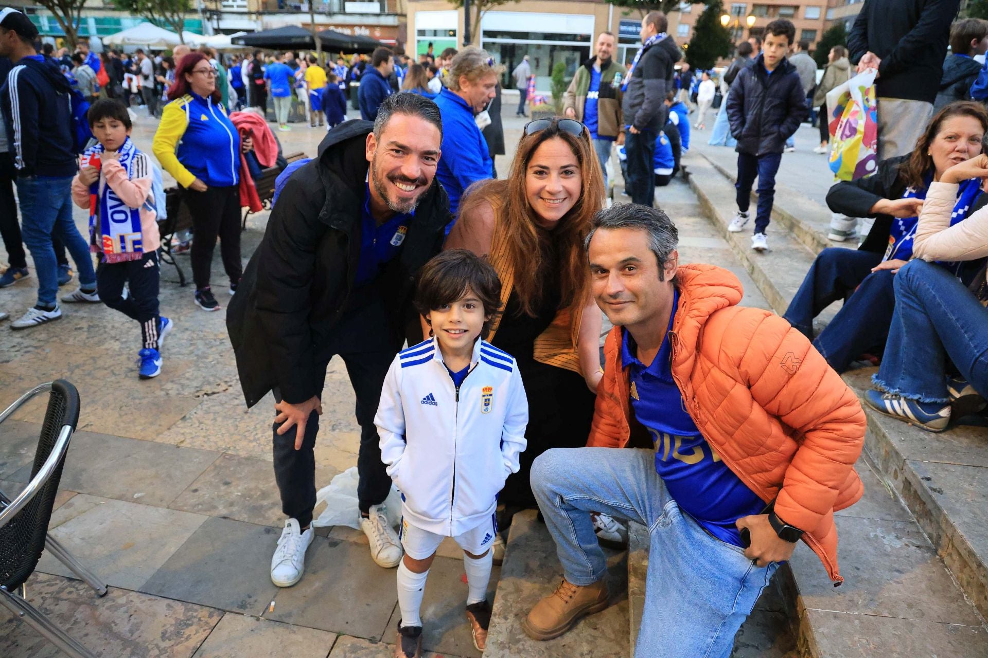 La afición llena Oviedo: ambientazo previo para el Real Oviedo - Barcelona